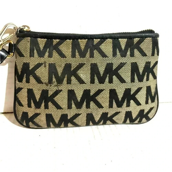 Michael Kors MK signature print canvas wallet - Picture 6 of 7